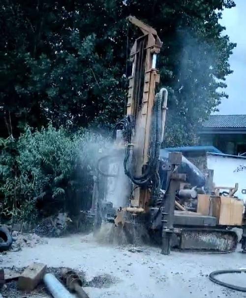 歙县钻岩石井